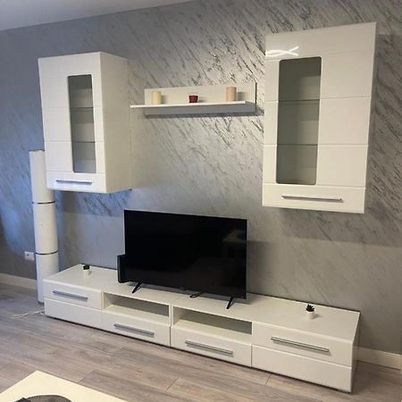 Apartament Incantator In Roman Extérieur photo