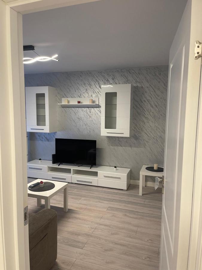 Apartament Incantator In Roman Extérieur photo