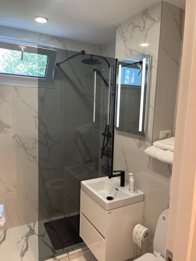 Apartament Incantator In Roman Extérieur photo
