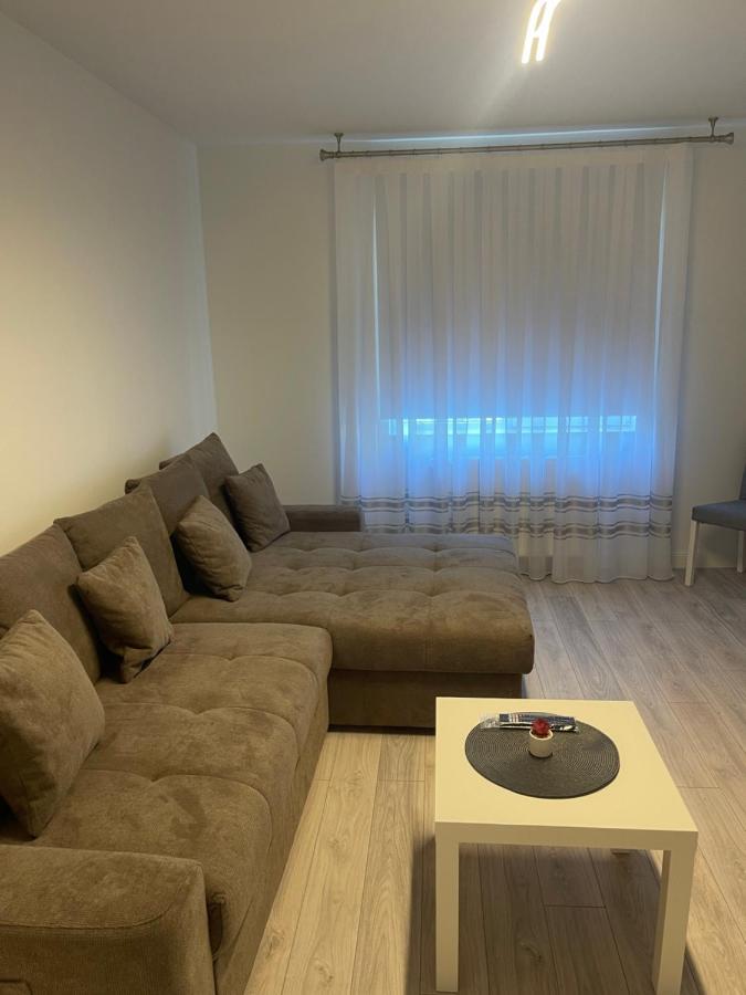 Apartament Incantator In Roman Extérieur photo